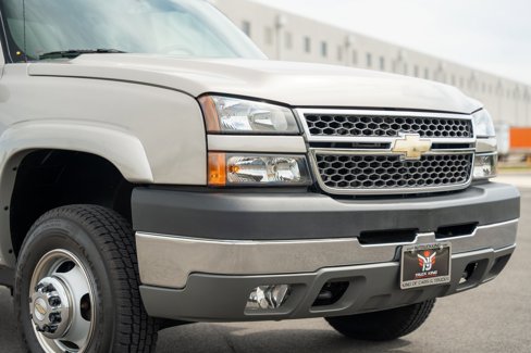 Used 2005 Chevrolet Silverado 3500 LT w/ Heavy-Duty Power Package image 9