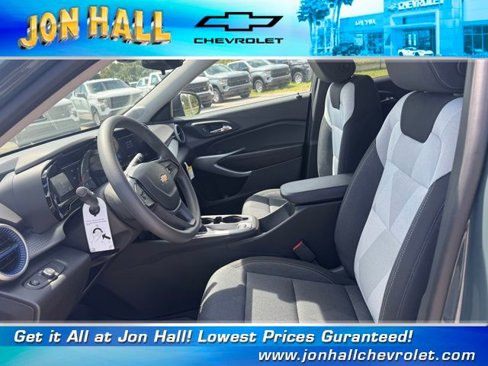 New 2025 Chevrolet Trax LS w/ Driver Confidence Package image 17