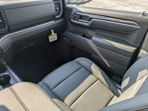 New 2026 Chevrolet Silverado 1500 LTZ w/ LTZ Convenience Package II image 17