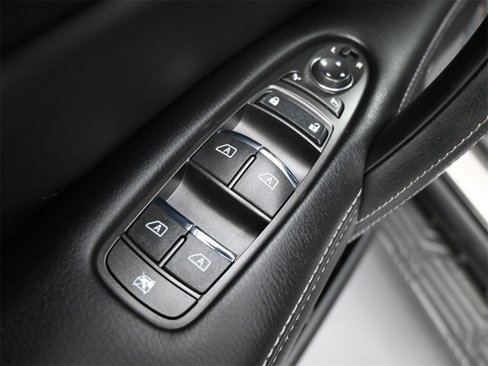 Used 2024 INFINITI QX80 Sensory image 4