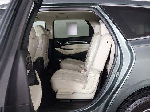 Used 2023 Buick Enclave Essence image 33