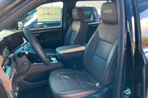 New 2026 Chevrolet Suburban High Country w/ Sun And Tow Package image 9