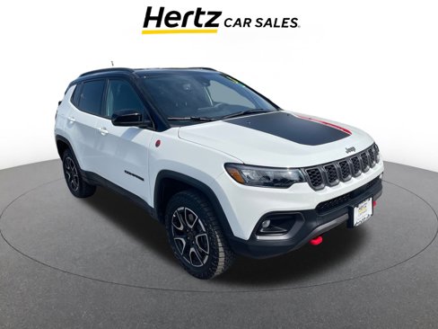 Used 2025 Jeep Compass Trailhawk image 1