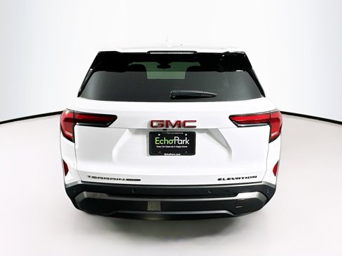 Used 2025 GMC Terrain Elevation image 7