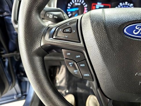 Used 2019 Ford Edge SE image 11