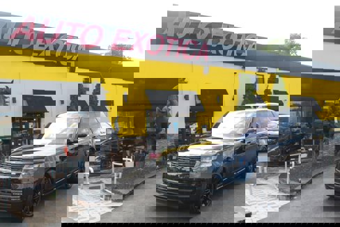 Used 2023 Land Rover Range Rover SE image 1