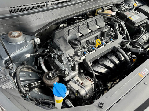 Used 2024 Hyundai Venue SEL image 35