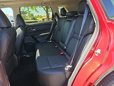 New 2025 Nissan Rogue Platinum image 17