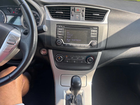Used 2015 Nissan Sentra SV image 16