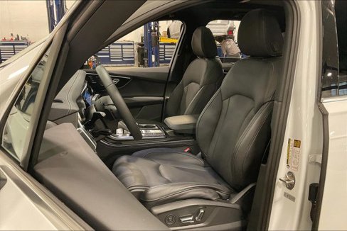 Certified 2025 Audi Q7 3.0T Prestige w/ Prestige Package image 25