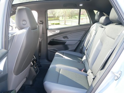 New 2025 Volkswagen ID.4 Pro S Plus image 7