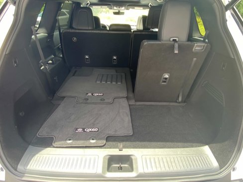 Certified 2025 INFINITI QX60 Luxe w/ Black Edition image 8