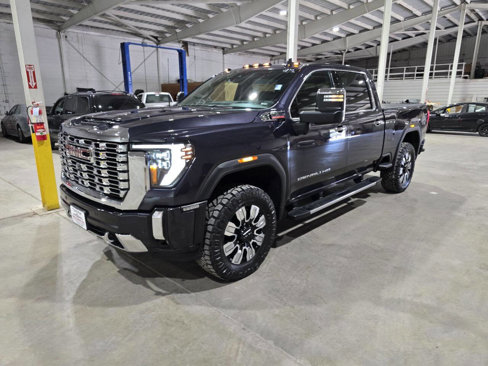 Used 2024 GMC Sierra 2500 Denali w/ Technology Package image 2