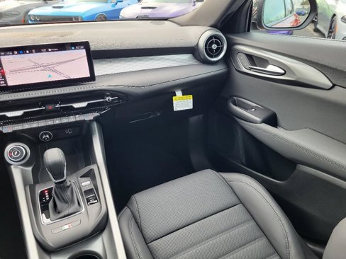 New 2024 Alfa Romeo Tonale Veloce w/ Active Assist Package image 28