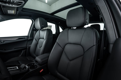 New 2026 Porsche Macan image 16