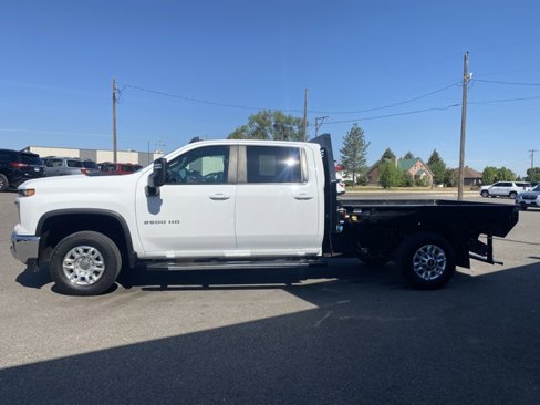 Used 2024 Chevrolet Silverado 2500 LT w/ Convenience Package image 7