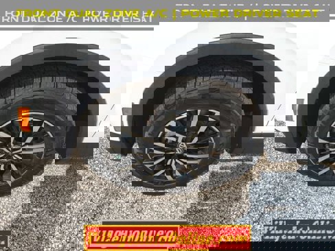 Used 2021 Volkswagen Tiguan SE image 10