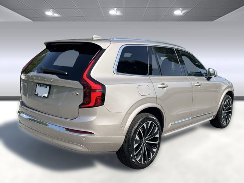 New 2026 Volvo XC90 T8 Plus image 9
