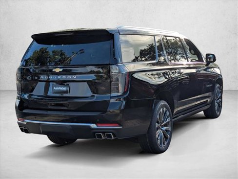 New 2026 Chevrolet Suburban High Country image 2