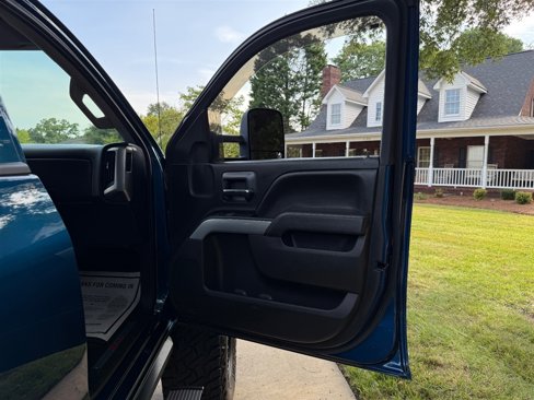 Used 2018 Chevrolet Silverado 1500 LT w/ All Star Edition image 53