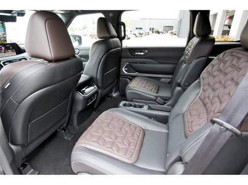 New 2026 Nissan Armada Platinum Reserve image 12