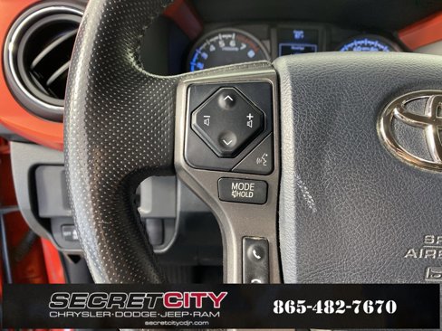 Used 2017 Toyota Tacoma TRD Off-Road w/ Tow Package (A/T) image 15