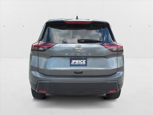 Used 2024 Nissan Rogue S image 7