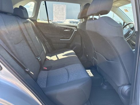 Used 2025 Toyota RAV4 XLE image 24