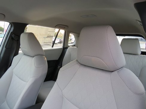 New 2025 Toyota Corolla Cross L image 16