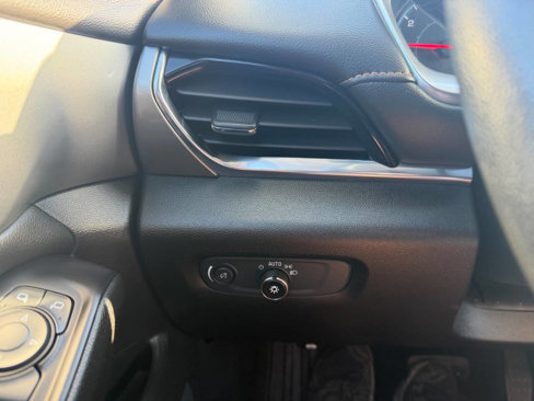 Used 2019 Chevrolet Traverse LS image 15