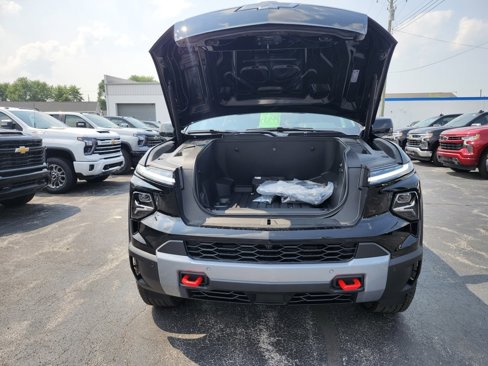 New 2026 Chevrolet Silverado EV Trail Boss image 9