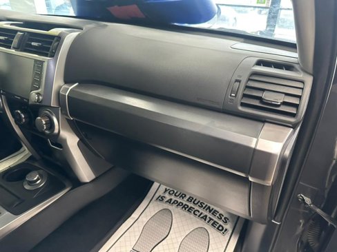 Used 2022 Toyota 4Runner SR5 image 32
