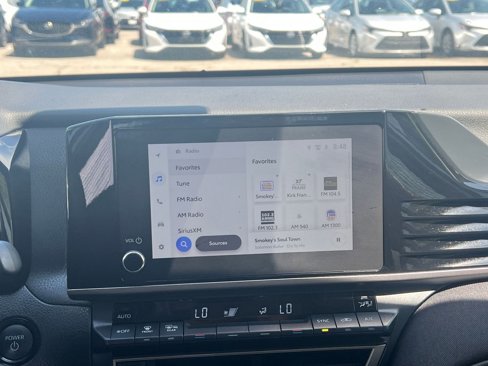 Used 2025 Toyota Camry LE image 21