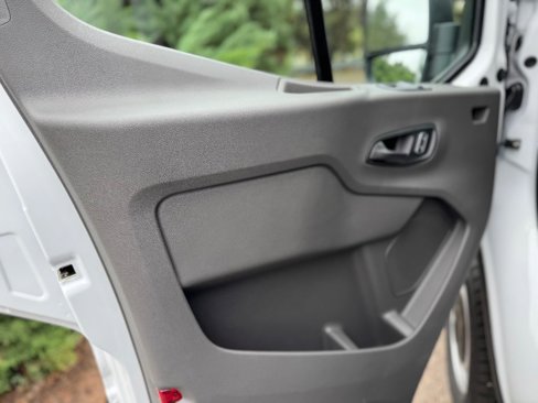 New 2025 Ford Transit 250 148 Medium Roof image 10