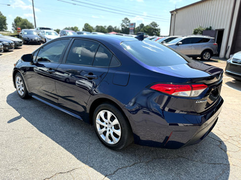 Used 2020 Toyota Corolla LE image 2