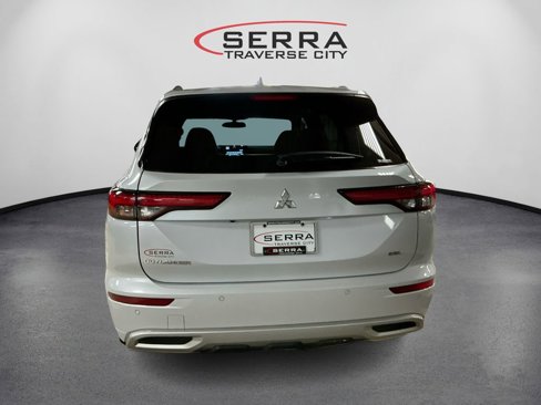 Used 2024 Mitsubishi Outlander SEL image 6
