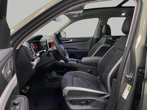 New 2026 Volkswagen Atlas Peak Edition image 30