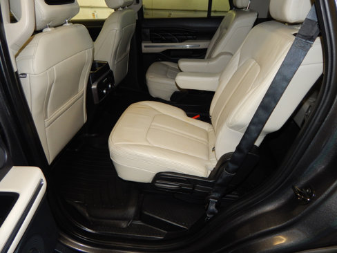 Used 2019 Ford Expedition Platinum image 5