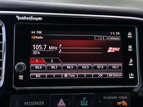 Used 2017 Mitsubishi Outlander SEL image 24