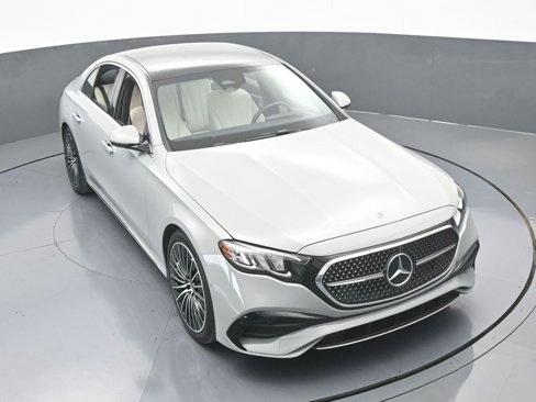 Used 2025 Mercedes-Benz E 350 Sedan image 65