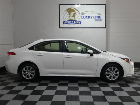 Used 2022 Toyota Corolla LE image 6
