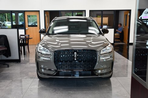 New 2025 Lincoln Corsair Reserve w/ Jet Appearance Package image 8