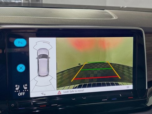 New 2025 Volkswagen Atlas SEL image 18