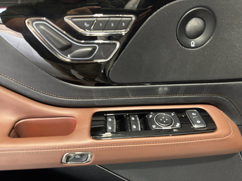 Used 2025 Lincoln Aviator Reserve w/ Illumination Package image 19