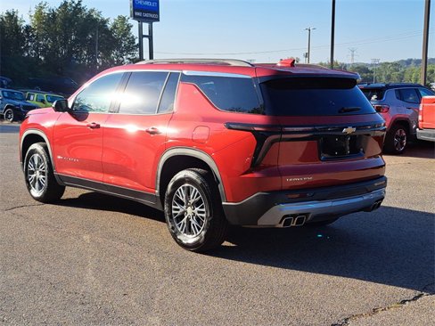 Used 2024 Chevrolet Traverse LT w/ Trailering Package image 3