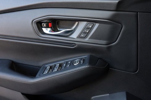 Used 2024 Honda Accord Sport image 11