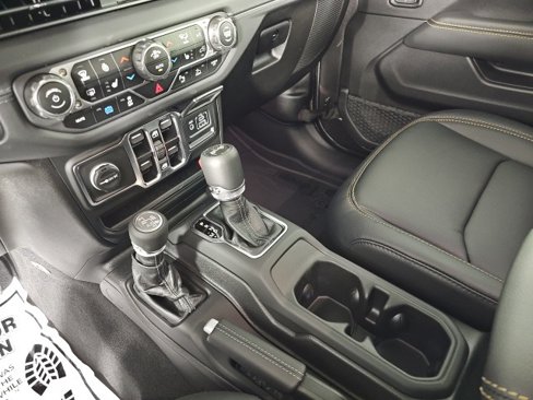 New 2025 Jeep Wrangler Unlimited Sahara image 18