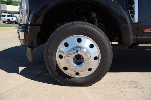 Used 2025 Ford F450 Platinum w/ Platinum Plus Package image 12