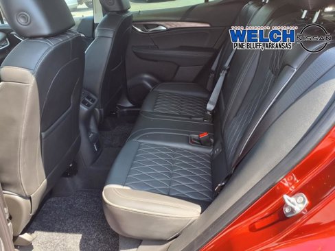 Used 2023 Buick Envision Avenir image 9