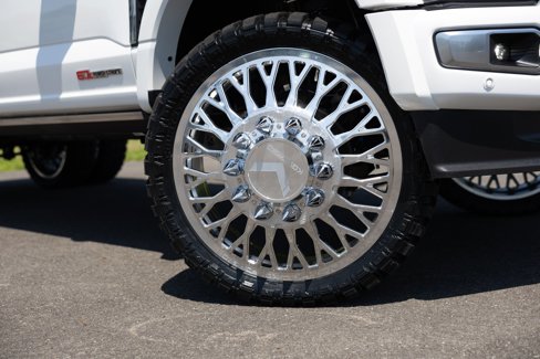 Used 2025 Ford F450 Platinum w/ Platinum Plus Package image 4